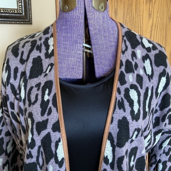 🖤 peach Love Leopard Print Cardigan Sz M - Picture 4 of 8